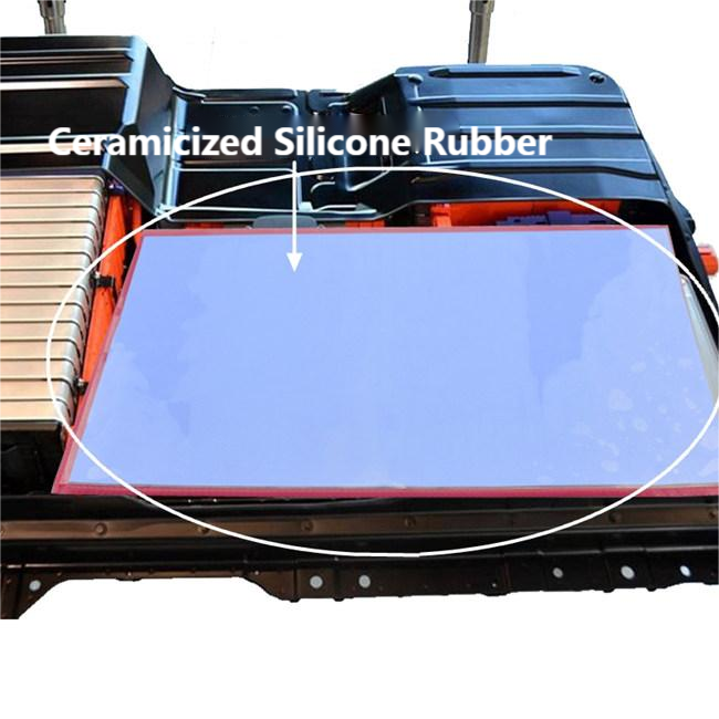 Applicazione della gomma in silicone ceramicata per l'isolamento termico migliorato e la protezione antincendio nella sigillatura della batteria del nuovo veicolo energetico