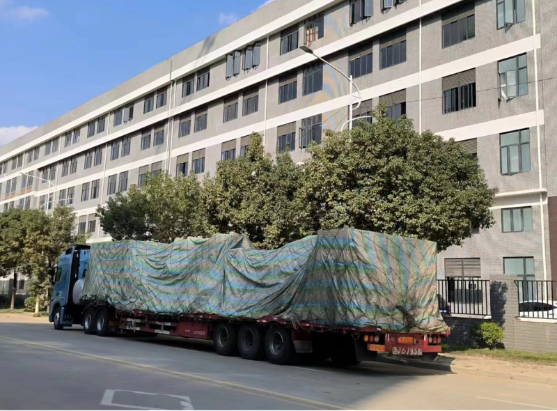 Fuzhou Fuqiang gyártási teljesítménye fényesen ragyog: Az élvonalbeli berendezések elindulnak Üzbegisztánba