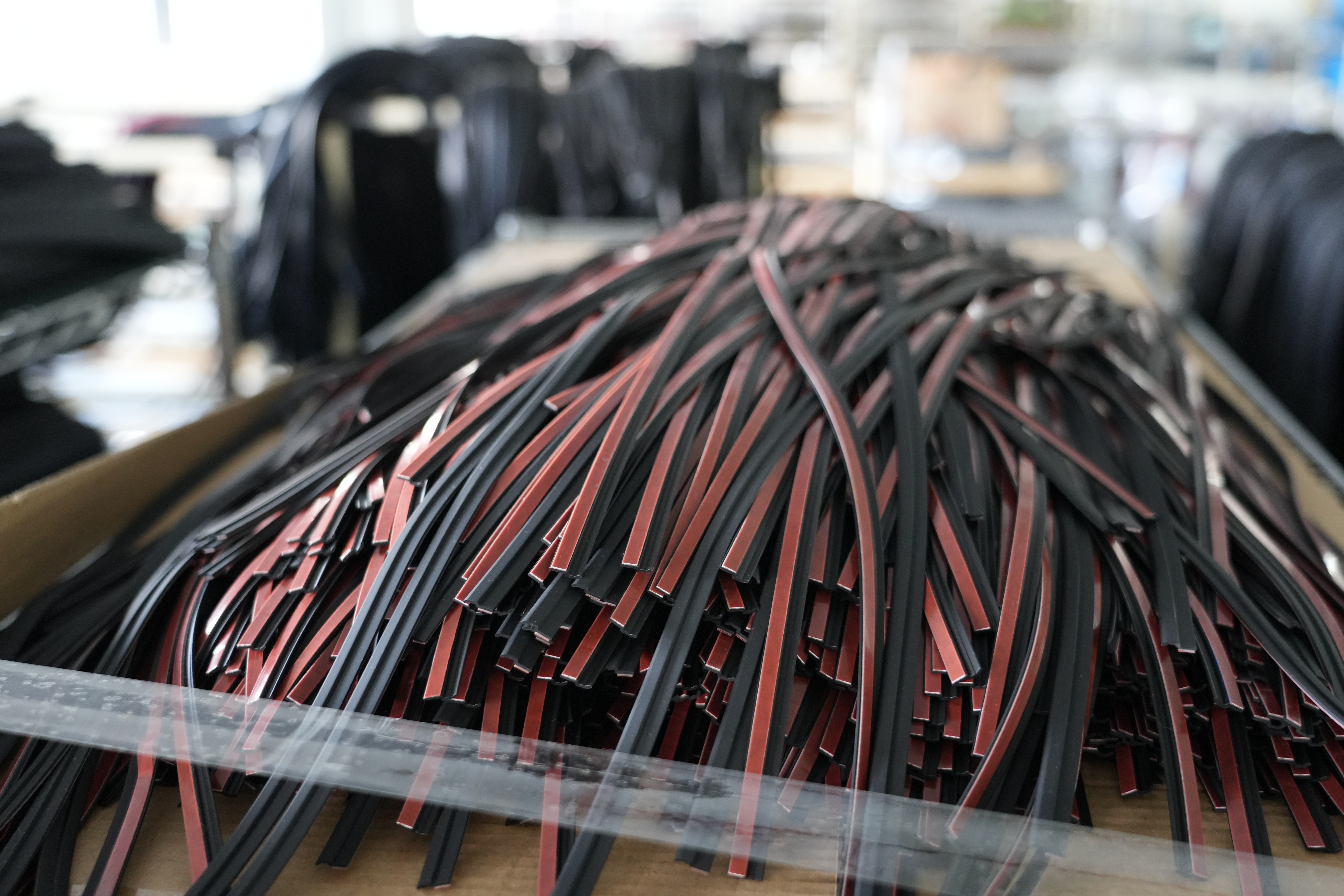 အဆင့်မြင့် EPDM ရော်ဘာ Extrusion ဖြေရှင်းချက်- ပရိုဖိုင်များ၊ Gaskets