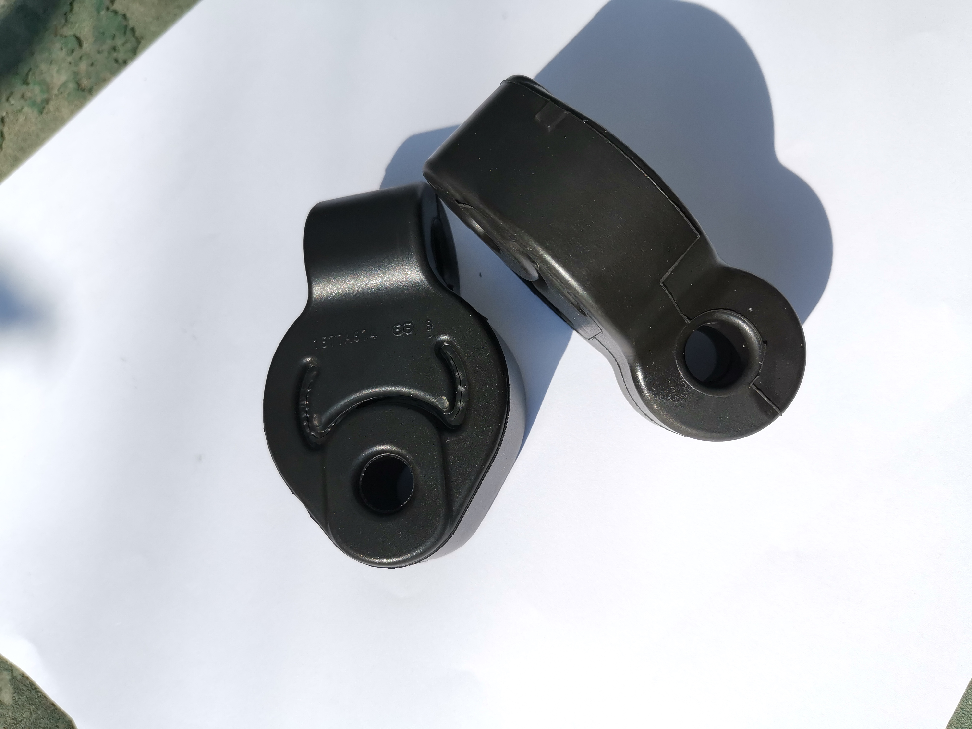 Gi&aacute; đỡ động cơ đ&uacute;c bằng cao su ch&iacute;nh x&aacute;c