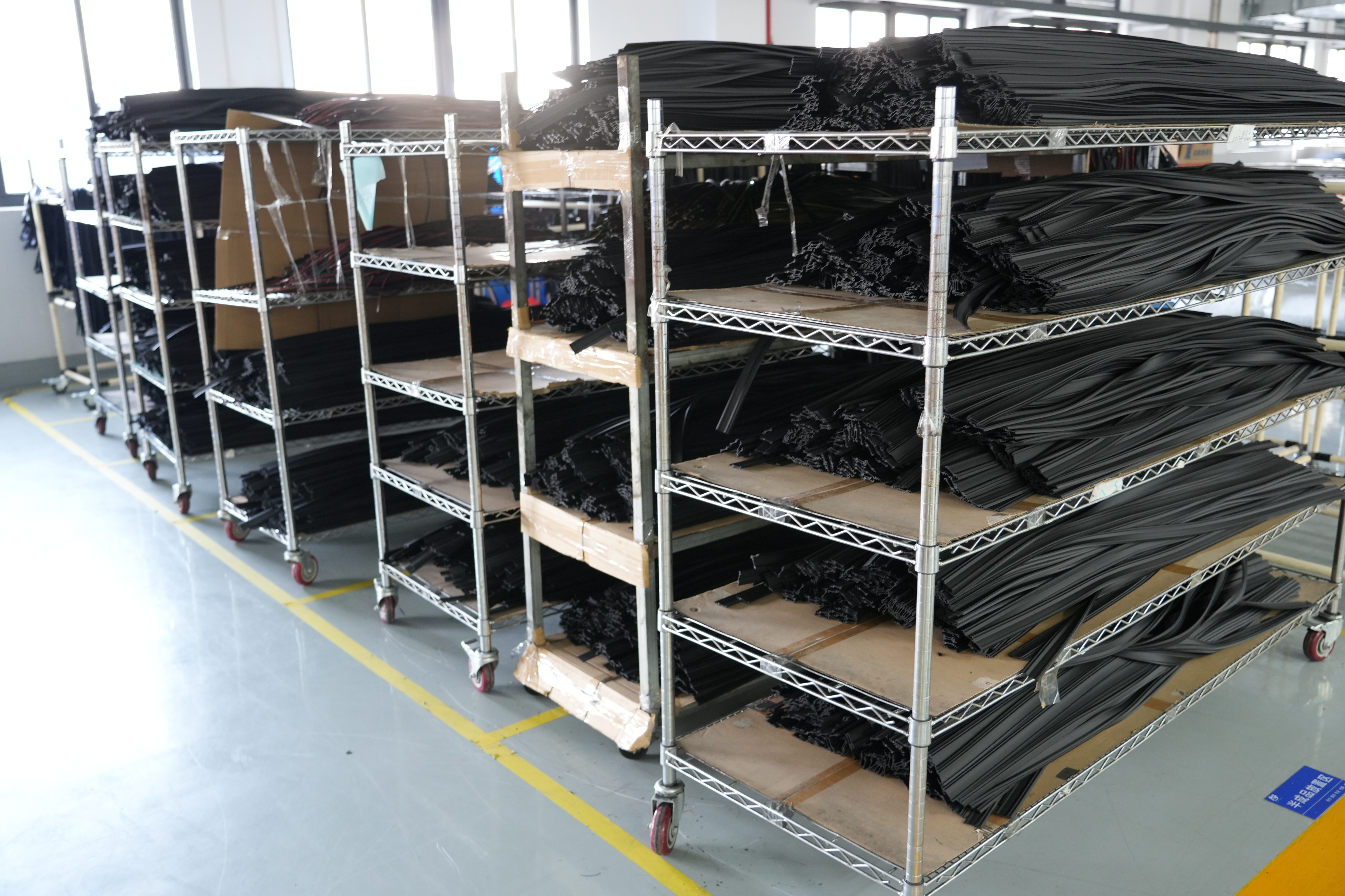 အဆင့်မြင့် EPDM ရော်ဘာ Extrusion ဖြေရှင်းချက်- ပရိုဖိုင်များ၊ Gaskets